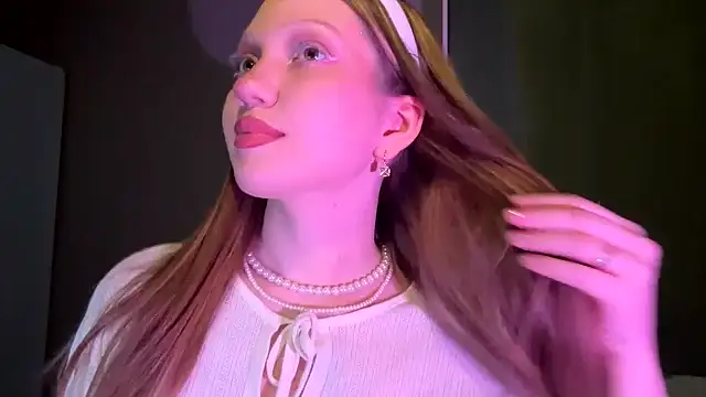 EmiIyKitty online show from 29, 10, 2025