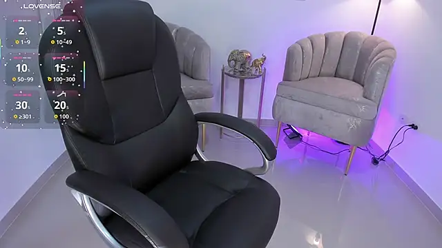 zharaa fox online show from 18, 11, 2025