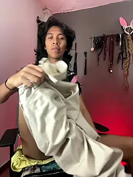 MadamLeRouge online show from 7, 11, 2025