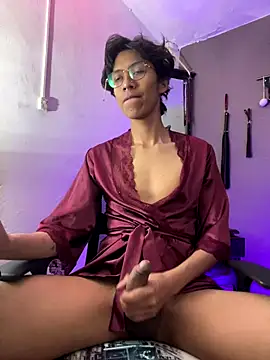 MadamLeRouge online show from 8, 11, 2025