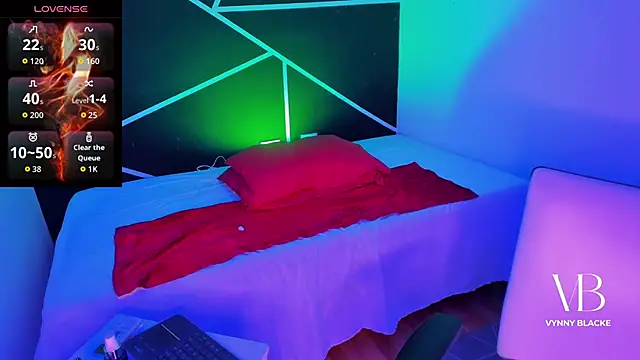 VynnyBlacke  online show from 2, 12, 2025