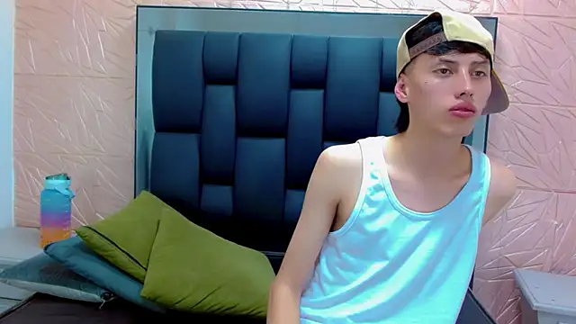 thaigo twink38 online show from 4, 12, 2025