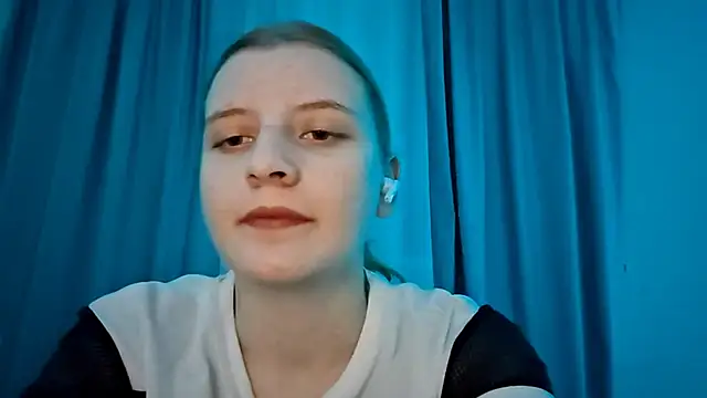 LynteriLain online show from 19, 11, 2025