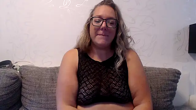 KittyClit online show from 2, 10, 2025