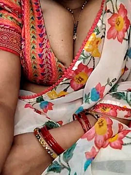 Snapshot of Hot__bhabhi_99 chatting on 19, 6, 2026 Hot bhabhi 99 online show from 19, 6, 2026