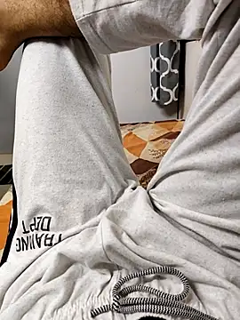 Mallu kalikar 69 online show from 8, 11, 2025