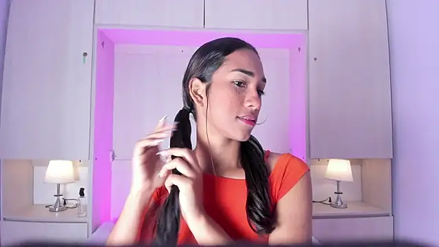 AnahiCollins online show from 28, 3, 2026