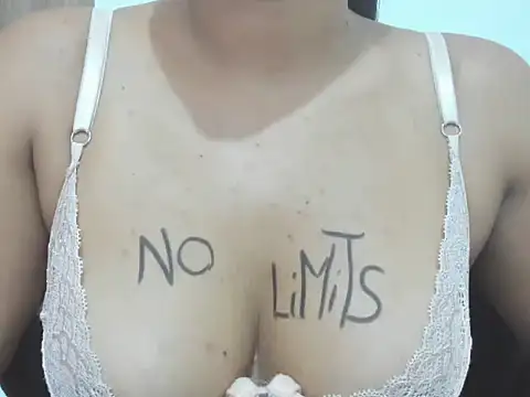 Valentinahot7 online show from 22, 10, 2025