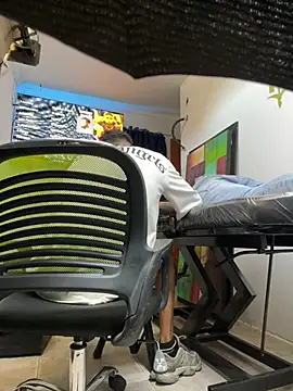 Valentino-elTuyo online show from 5, 2, 2026