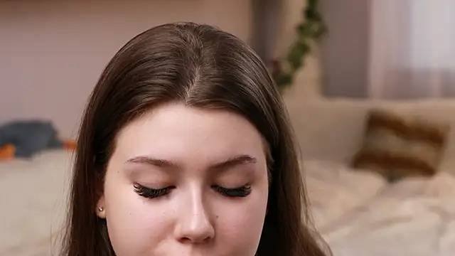 MondoNeko online show from 5, 10, 2025