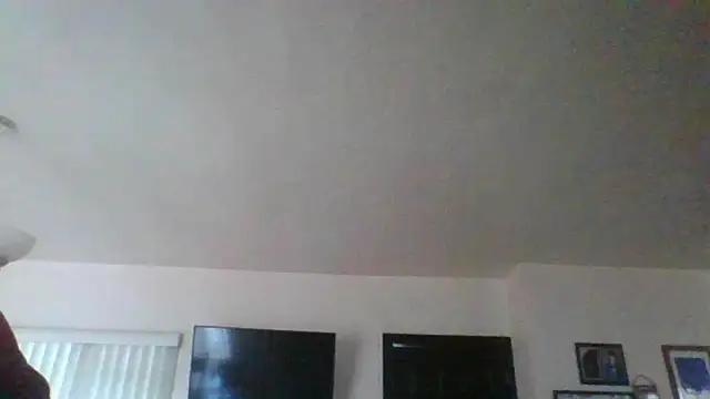 Snapshot of SaulVarez chatting on 8, 10, 2025 SaulVarez online show from 8, 10, 2025