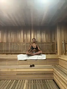 tia   fox online show from 10, 11, 2025