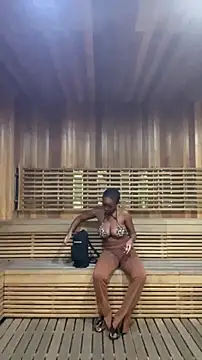 tia   fox online show from 20, 11, 2025