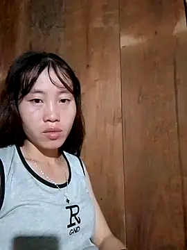 pham-xinh01 online show from 5, 10, 2025
