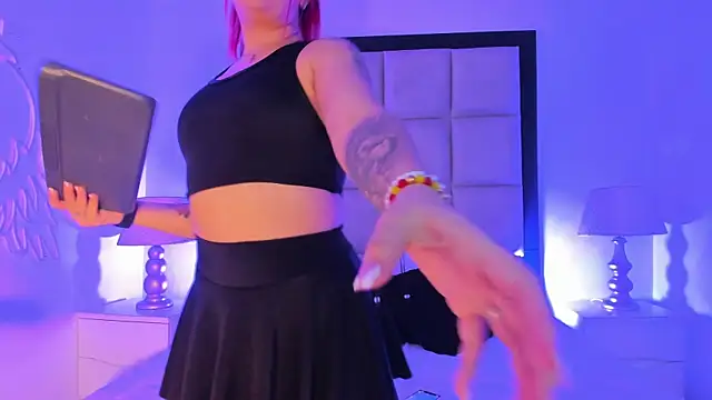 AriannaCooperr online show from 10, 10, 2025