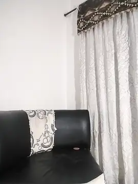 RobertaxGutierrez online show from 15, 10, 2025