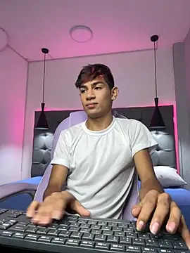 Snapshot of cherub_ chatting on 30, 11, 2025 cherub online show from 30, 11, 2025