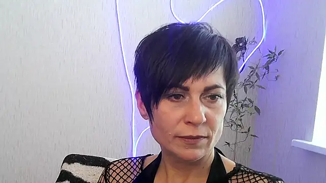 Ashley Brookss online show from 3, 11, 2025