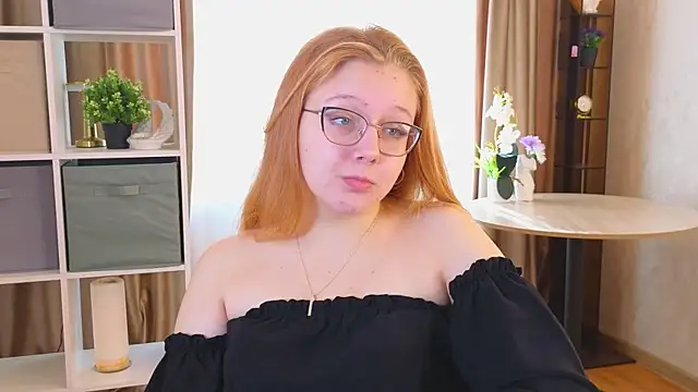 Snapshot of MacyBado chatting on 9, 10, 2025 MacyBado online show from 9, 10, 2025