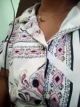 Snapshot of PEEHU-50 chatting on 28, 4, 2026 PEEHU-50 online show from 28, 4, 2026