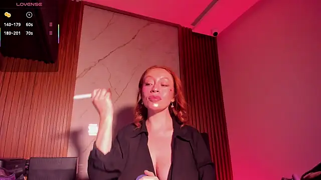 LucianaWainN online show from 1, 11, 2025