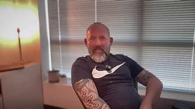 Snapshot of fuckadilf chatting on 3, 5, 2026 fuckadilf online show from 3, 5, 2026