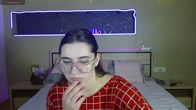 cutieblush online show from 8, 10, 2025