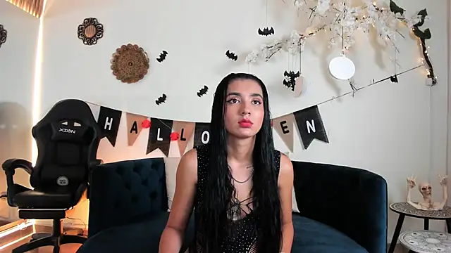 cloe taylor   online show from 12, 10, 2025