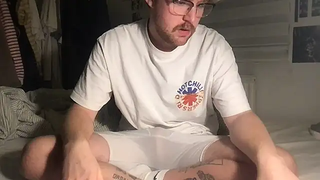 Angus80085 online show from 9, 11, 2025