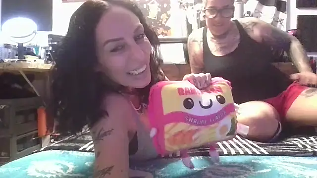 inkdhollow1 online show from 20, 11, 2025