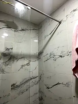 Zoe riivas online show from 10, 10, 2025