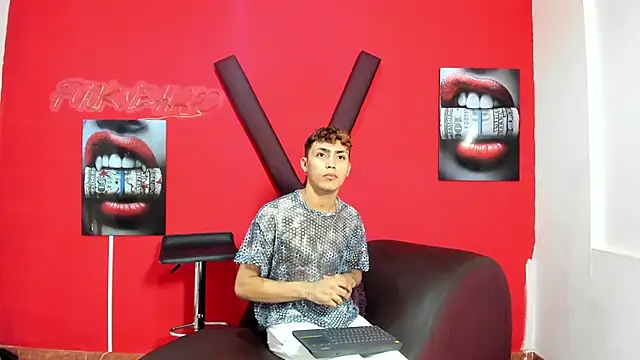 VERY HOT GUYS online show from 13, 4, 2026