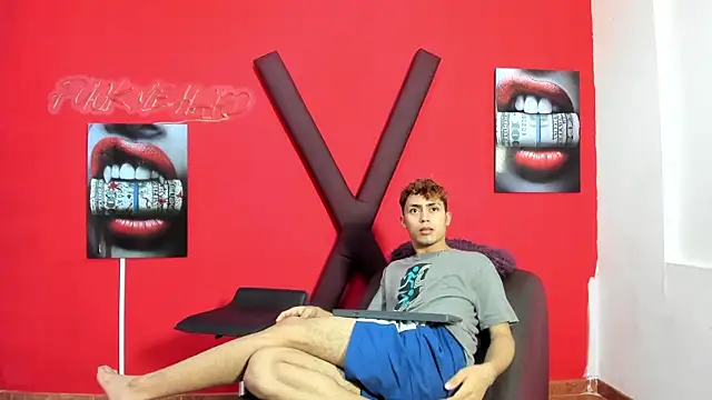 VERY HOT GUYS online show from 15, 4, 2026