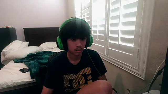 youngasianboy2007 online show from 11, 11, 2025