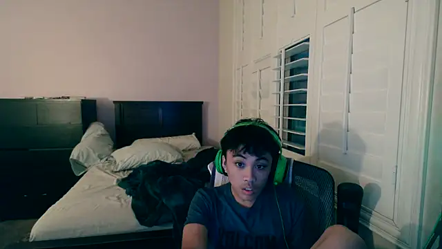 youngasianboy2007 online show from 6, 2, 2026