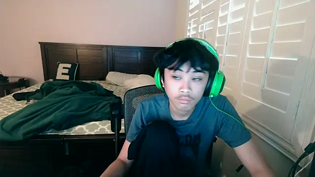 youngasianboy2007 online show from 25, 4, 2026