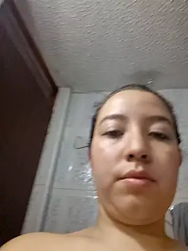 annyaparis online show from 4, 10, 2025