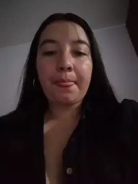 annyaparis online show from 4, 4, 2026