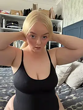Snapshot of lusciouslylou chatting on 3, 6, 2026 lusciouslylou online show from 3, 6, 2026