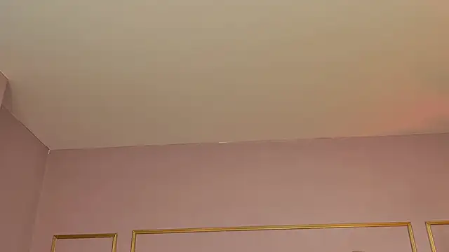 KirraWhite online show from 2, 2, 2026