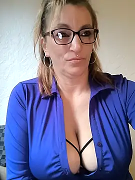 Fifi83Bell online show from 25, 3, 2026