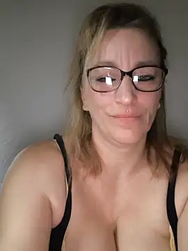 Fifi83Bell online show from 28, 3, 2026