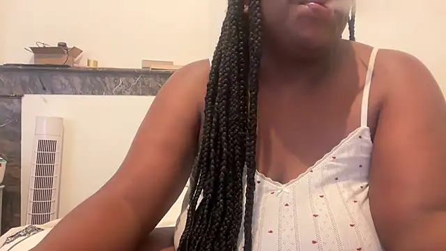 nanaisbackk online show from 21, 10, 2025