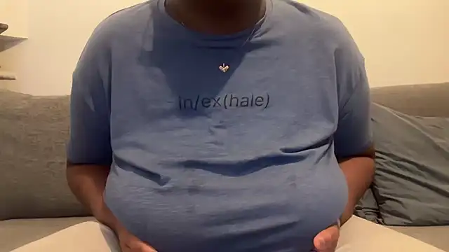 nanaisbackk online show from 19, 4, 2026