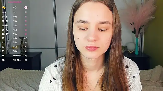 JinnyMcie online show from 8, 4, 2026