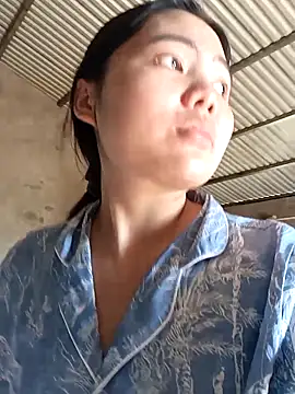 Snapshot of nhimxu chatting on 12, 10, 2025 nhimxu online show from 12, 10, 2025