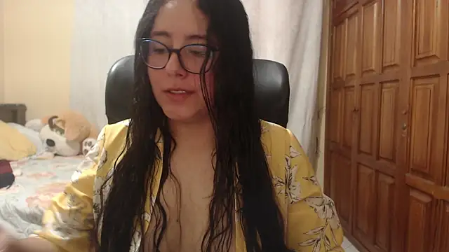 Snapshot of Venus_cat_ chatting on 24, 5, 2026 Venus cat online show from 24, 5, 2026