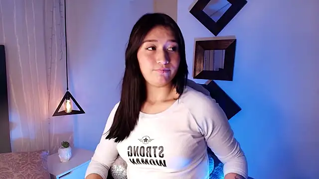 Rubyvixxen  online show from 8, 10, 2025