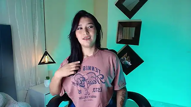 Rubyvixxen  online show from 11, 10, 2025