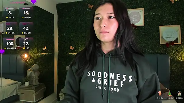 Rubyvixxen  online show from 21, 11, 2025